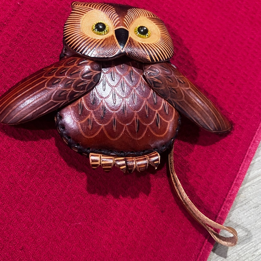 🦉 Florence Italy Leather Owl Coin Purse | Articulating Wings handmade - Picture 5 of 8